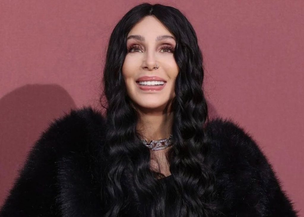 Cher regresa a la música en 2025