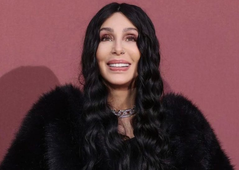 Cher regresa a la música en 2025