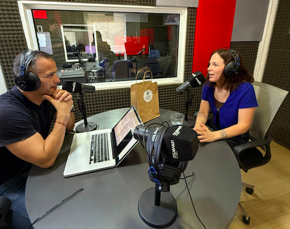 María Colores de la música al diseño con 