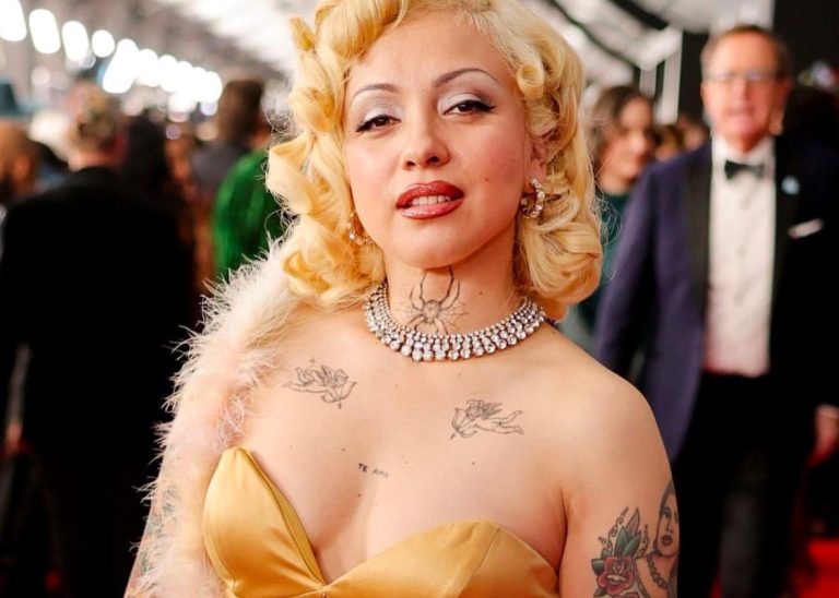 Mon Laferte se inspiró en Marilyn Monroe para su look  de la 67° edición de los Grammy