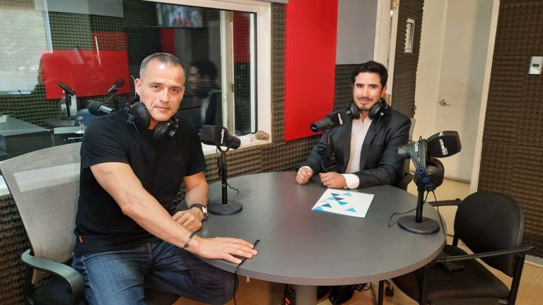 Estudio revela que crisis financiera golpea a 7 de cada 10 trabajadores y afecta su productividad laboral.