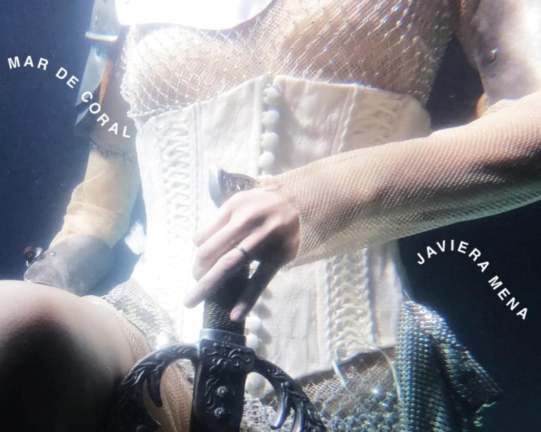 Javiera Mena nos presenta su nuevo single 