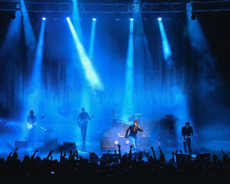 Tras una década: Suede regresa al país con concierto épico