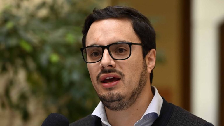 Por fallida compra de casa de Allende, diputado Sáez (FA) advierte que 