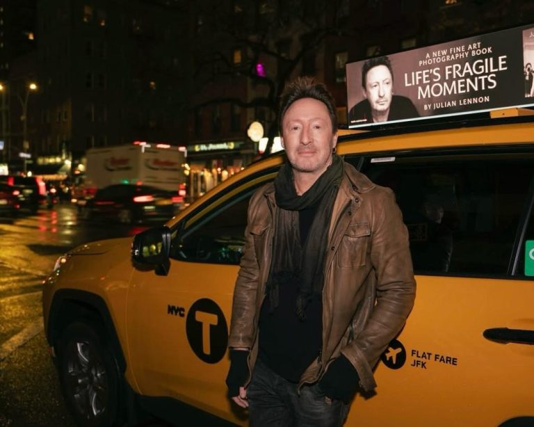 Julian Lennon cumple 62 años ¡Lo celebramos en la 93.7!