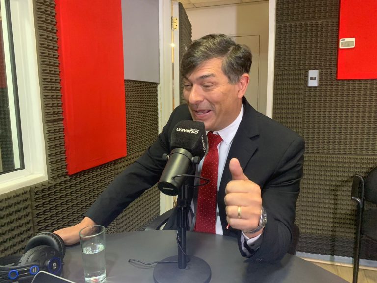 Parisi asegura que 3 diputados están 