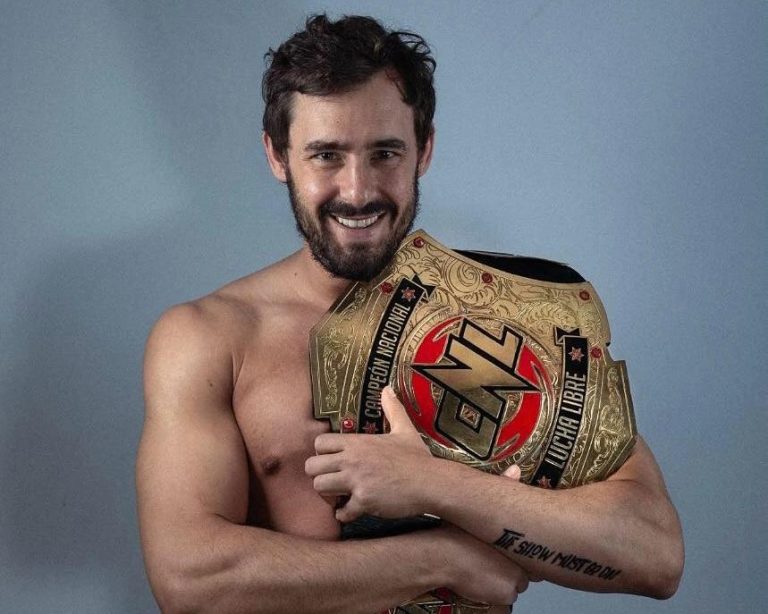 Stephanie Vaquer hace historia: campeona mundial femenina de la WWE