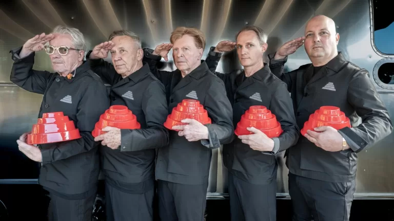 Devo acusa ‘conspiración’ tras dos décadas de exclusión del Salón de la Fama del Rock and Roll