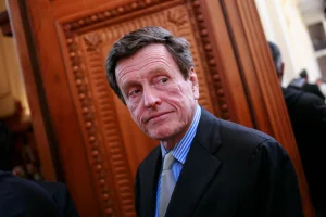 Larraín en picada contra Kaiser por ausentarse de gabinete: “No habla bien de ellos”