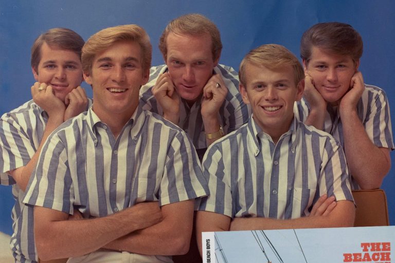 The Beach Boys anuncian el lanzamiento oficial de su álbum perdido “Adult/Child” tras casi 50 años