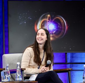 Elisa Torres, fundadora de Girls in Quantum: “La Computación cuántica es el futuro a corto plazo gracias al desarrollo de la IA, y acá Chile tienen la oportunidad de ser un líder a nivel regional”