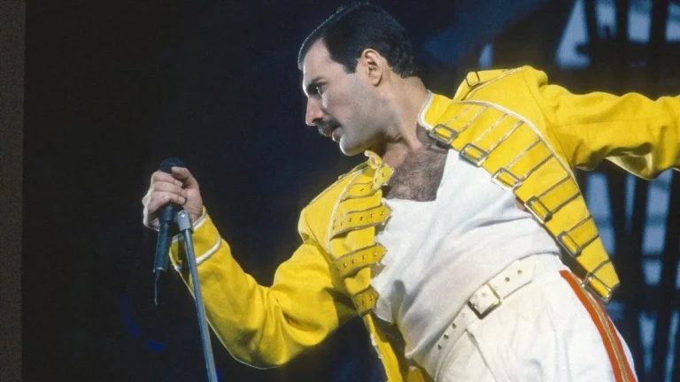 Muere mujer que aseguraba ser la hija secreta de Freddie Mercury y reabre el misterio sobre su vida privada
