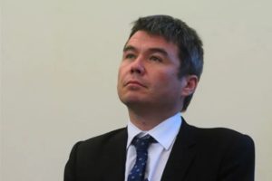 Exministro del Medioambiente critica “visión burda y ochentera” en debate por decretos ambientales