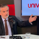 “Me hicieron una encerrona”: Ministro Undurraga relató agresión verbal en presentación de 