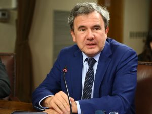 Senador Sanhueza (UDI) por invariabilidad: 