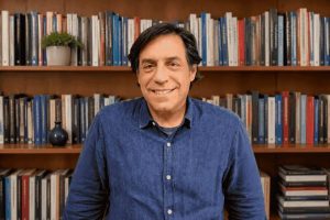 Guillermo Larraín advierte que desempleo en Chile se ha convertido en una “emergencia” estructural
