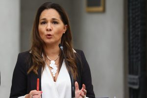 Gloria de la Fuente por nulo apoyo de Gobierno a Bachelet: 