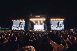 The Killers, Charli XCX y Sombr encabezan lineup de Lollapalooza Chile 2027
